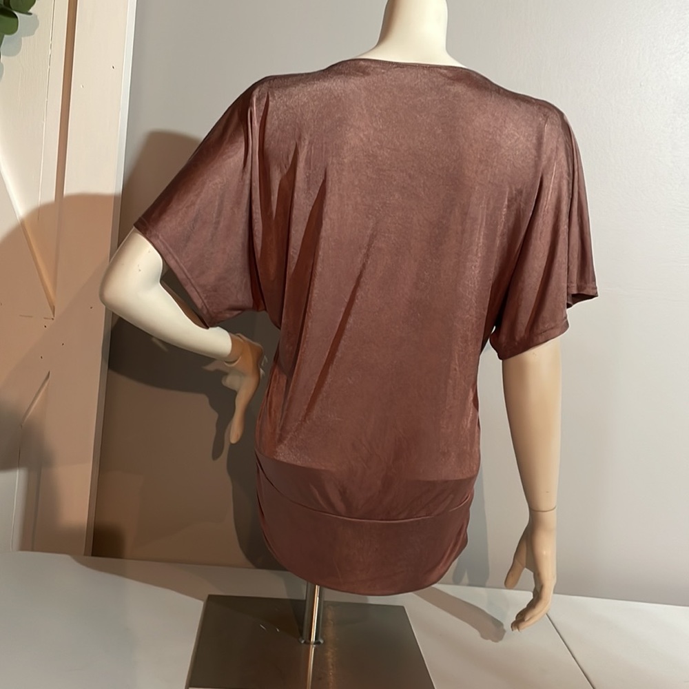 Beautiful ladies blouse. Excellent condition - Picture 6 of 9